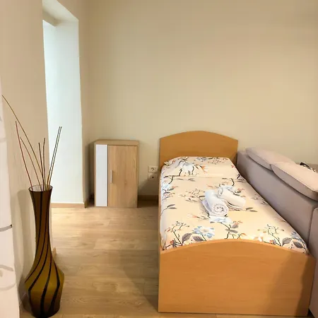 Private Ground Floor Apt New Bazaar Tirana