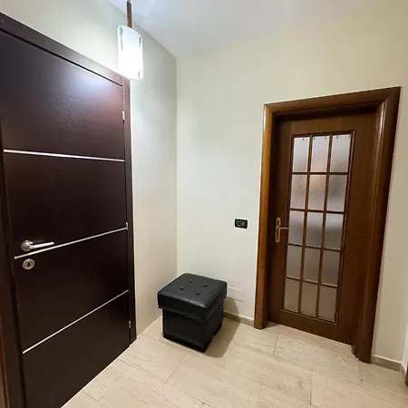 Apartman Private Ground Floor Apt New Bazaar